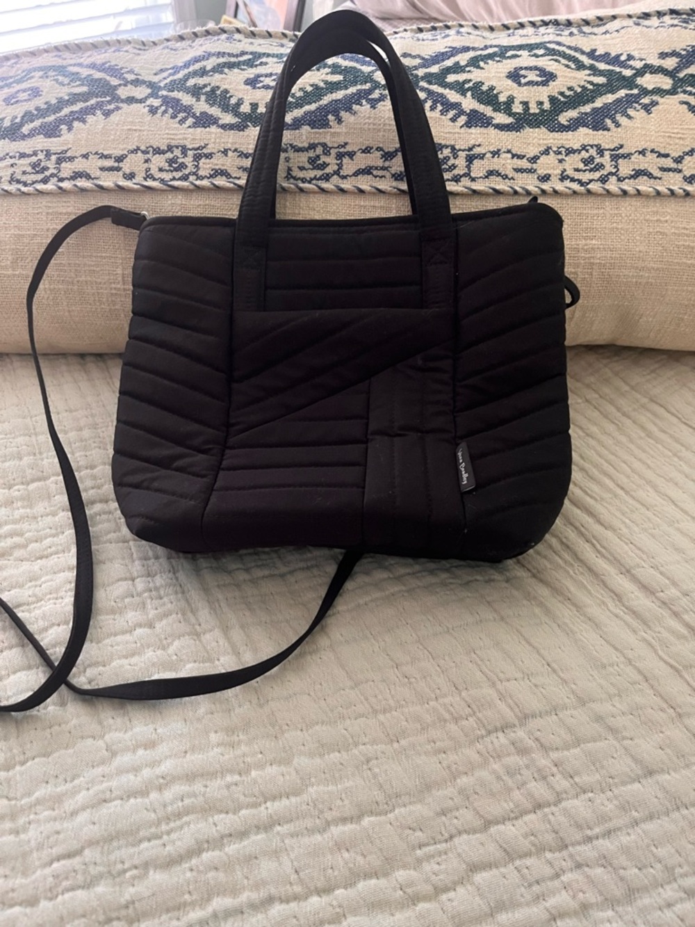 Vera Bradley Black Quilted mini bag/Crossbody Bag - Picture 2 of 13
